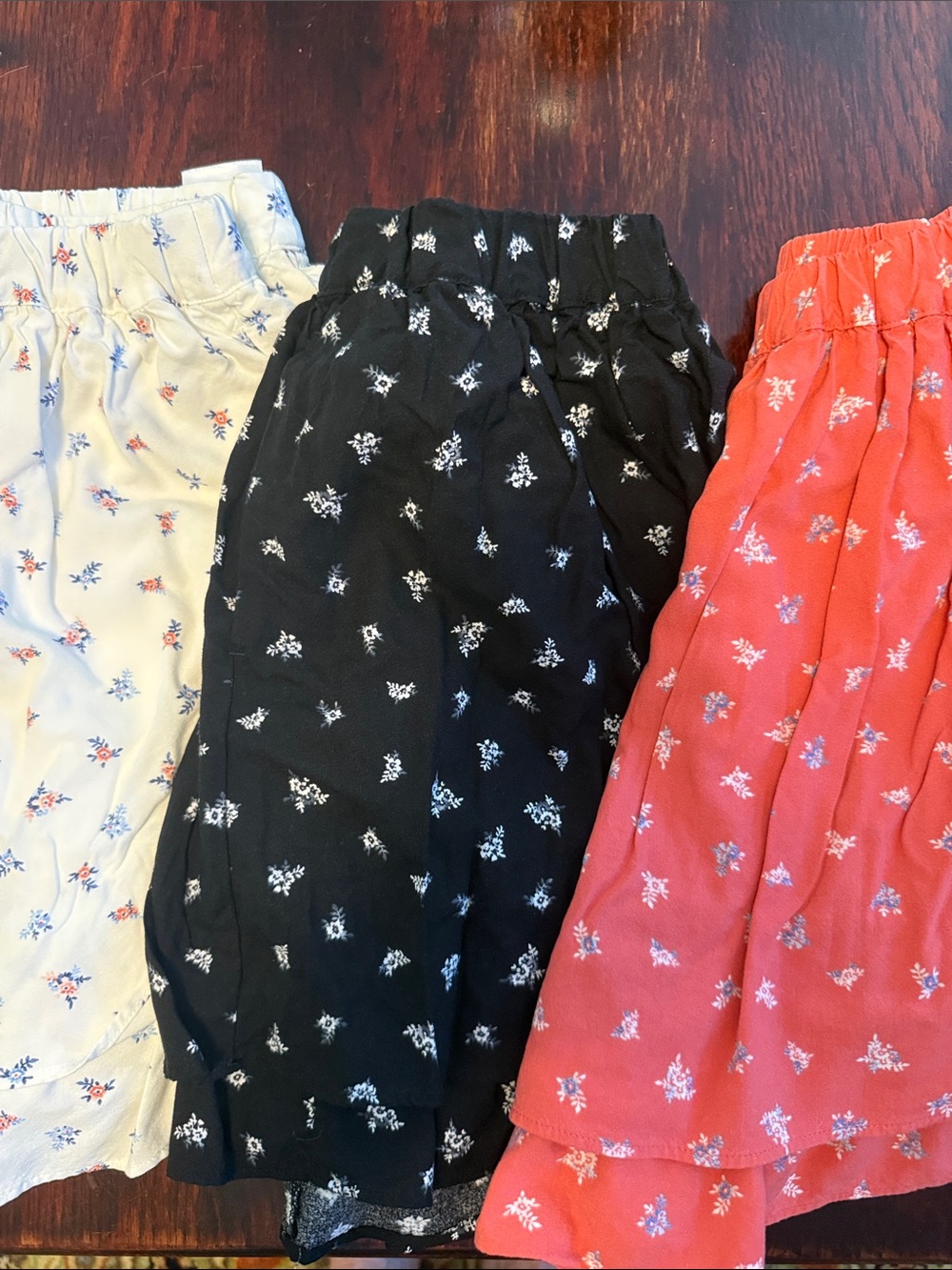 Uniqlo Coral, White and Black Floral Girls' Three Skorts